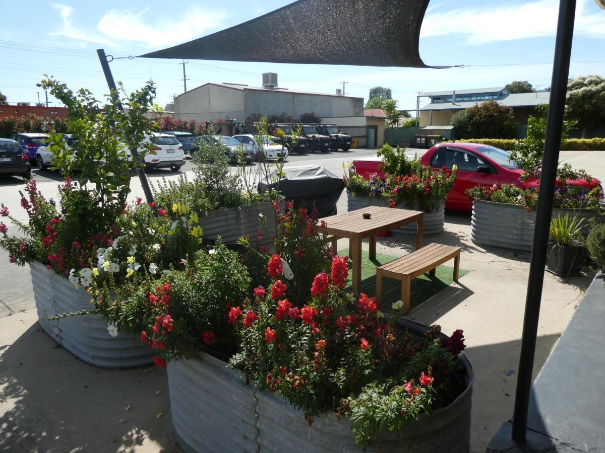 Motel Wellington Wodonga Exterior photo
